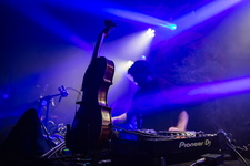  MG 7003 Groove Circle