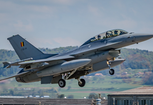 Belgian F16 touch & go Payerne (CH), May 6th