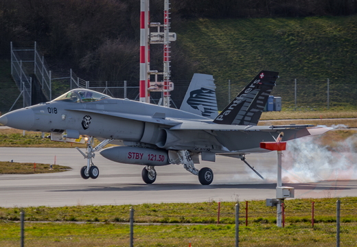 PC-21 and cable stop at Payerne (CH), February 23rd