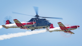  MG 0030 SuperPuma &amp; PC7 Team Gstaad