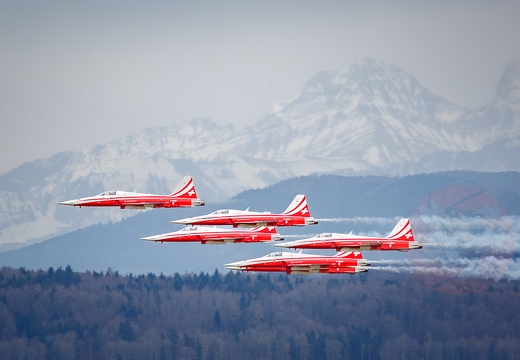 Patrouille Suisse training